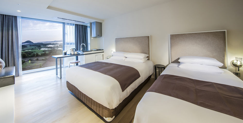 บราวน์สวีท เชจู Hotel เมืองเชจู ภายนอก รูปภาพ