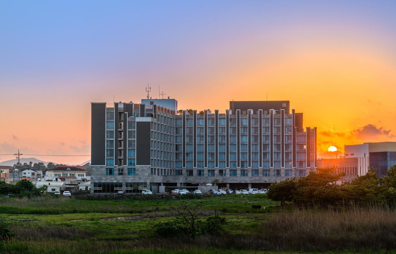 บราวน์สวีท เชจู Hotel เมืองเชจู ภายนอก รูปภาพ